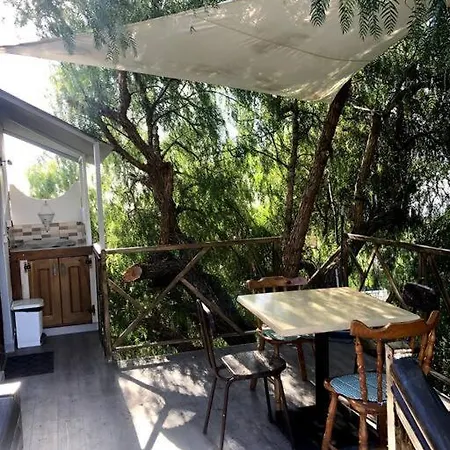 Botel Extraordinary Boat House Las Zocas